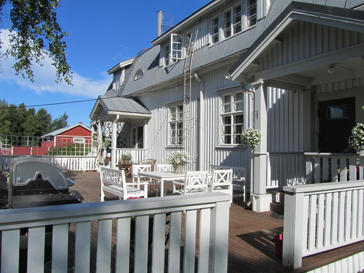 Hotelli Huiskankorpi Boutique Hotel Nivala Exterior photo