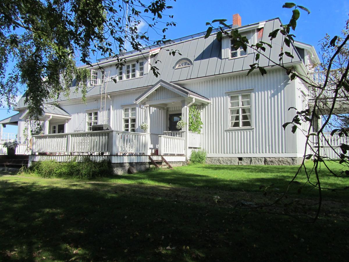 Hotelli Huiskankorpi Boutique Hotel Nivala Exterior photo