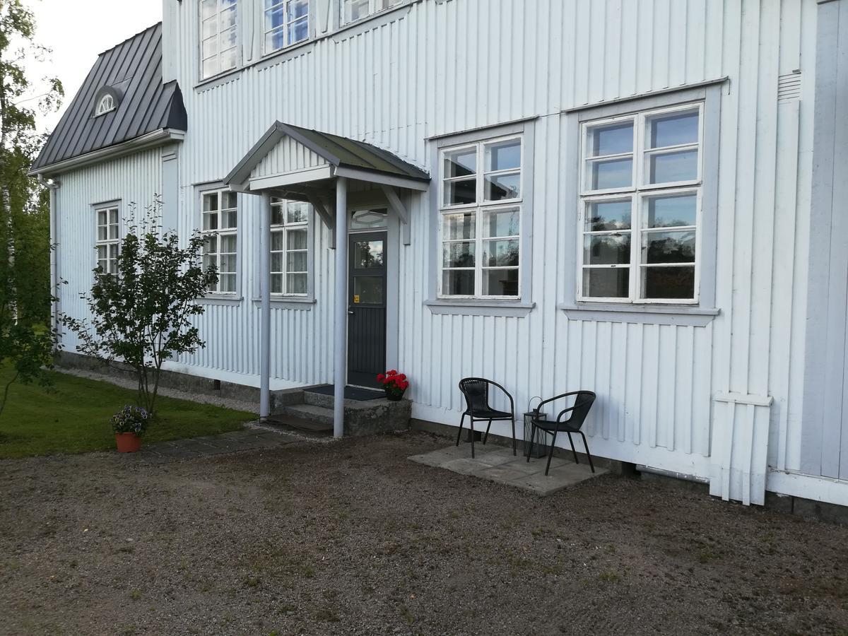 Hotelli Huiskankorpi Boutique Hotel Nivala Exterior photo