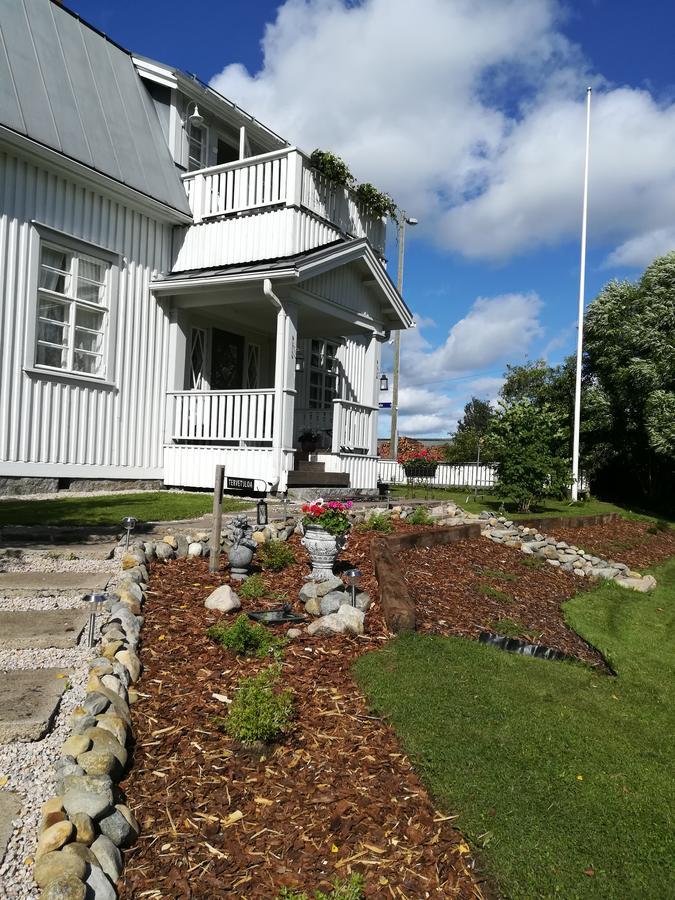 Hotelli Huiskankorpi Boutique Hotel Nivala Exterior photo